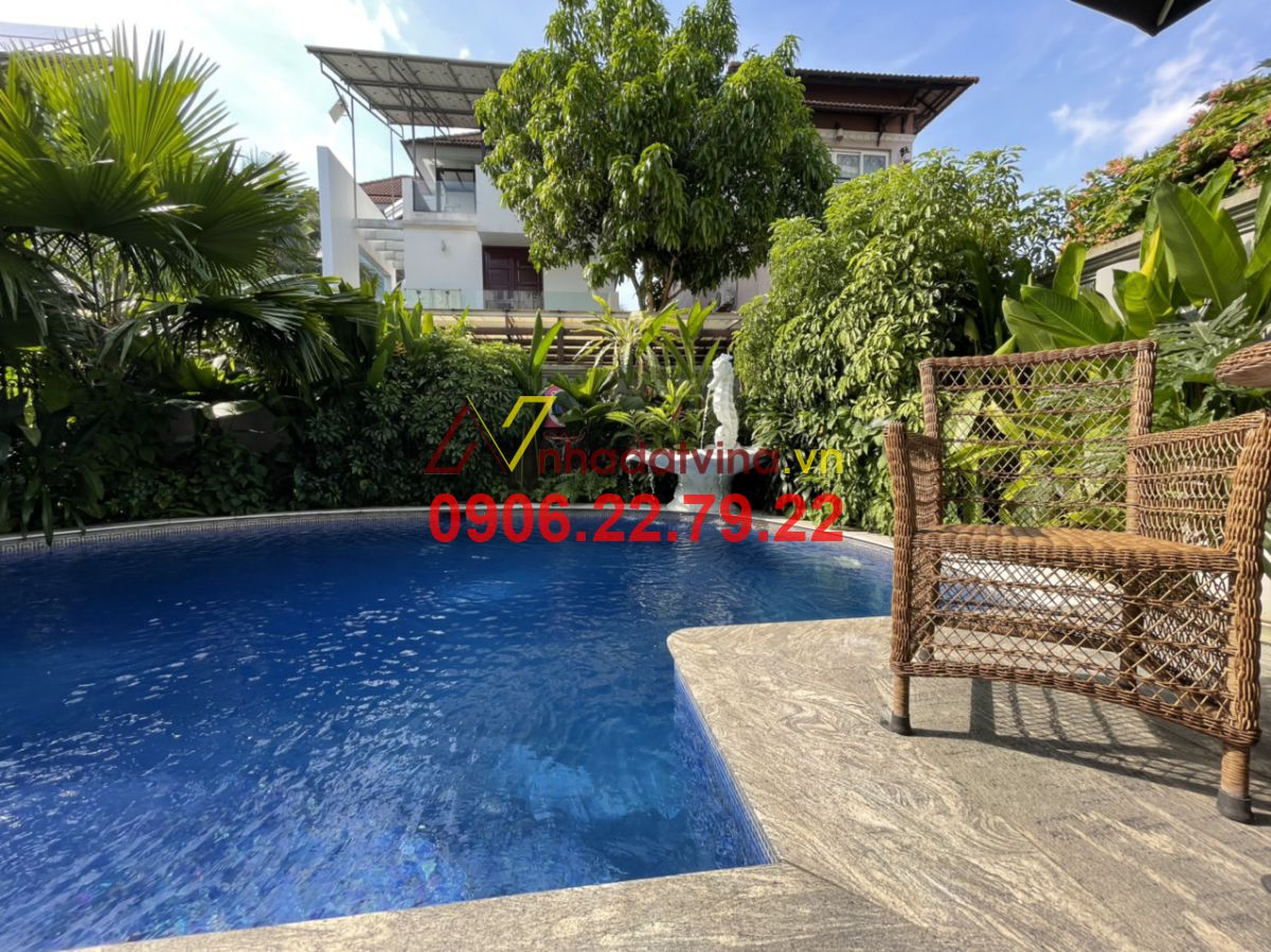 Cho thuê biệt thự đơn lập Phú Mỹ Hưng , quận 7 có hồ bơi giá 5000$