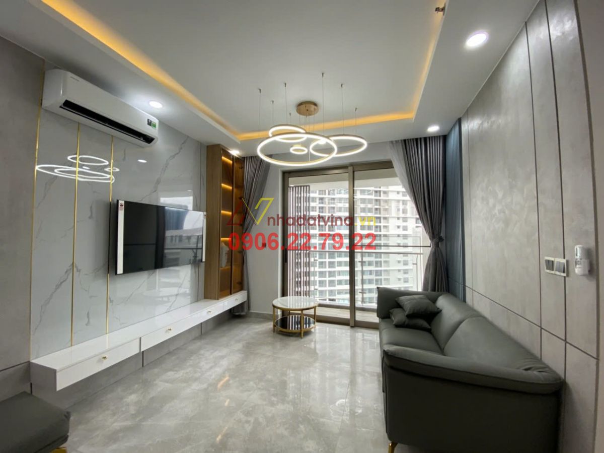 Cho Thuê CĂn Hô Midtown The Peak M8 3PN Gia 1800$