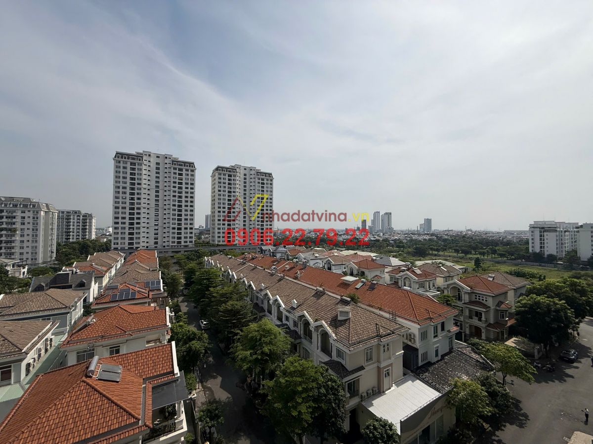Bán Căn Hộ Antonia 2 Phòng Ngủ View Biệt Thự Giá 10,6 Tỷ