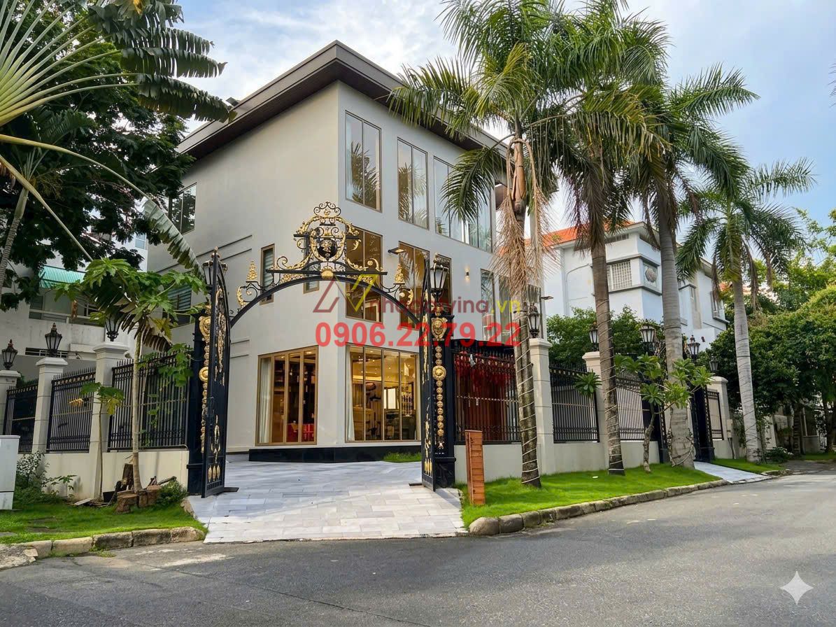 Cho Thuê Biệt Thự Phú Mỹ Hưng Có Hồ Bơi - 5 Phòng Ngủ - Giá 170tr/tháng