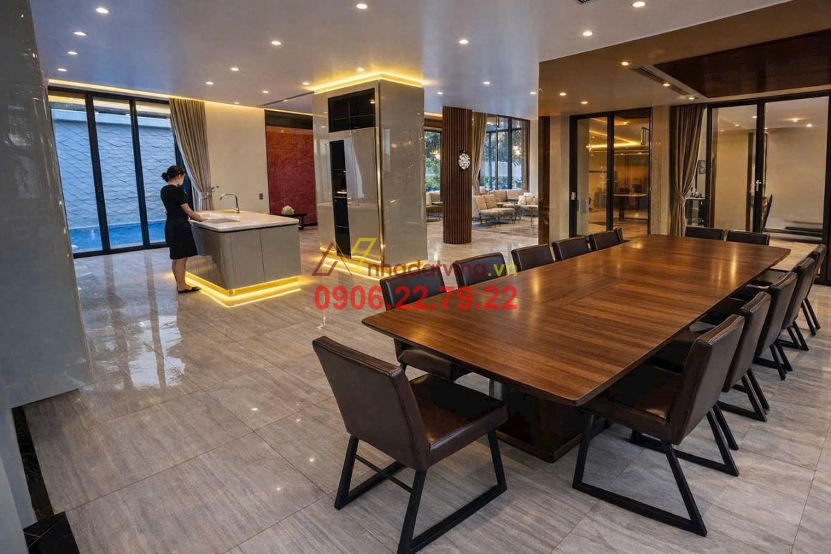 Cho Thuê Biệt Thự Phú Mỹ Hưng Có Hồ Bơi - 5 Phòng Ngủ - Giá 170tr/tháng