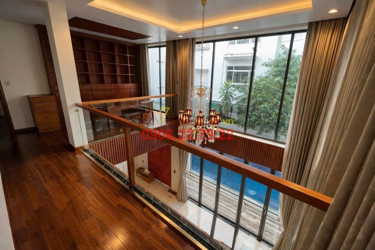 Cho Thuê Biệt Thự Phú Mỹ Hưng Có Hồ Bơi - 5 Phòng Ngủ - Giá 170tr/tháng