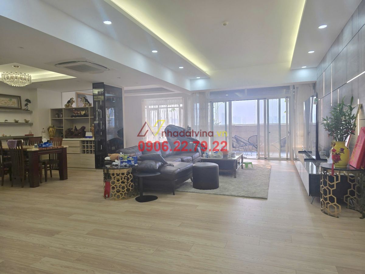 Cho Thuê Căn Hộ Phú Mỹ Hưng 3 Phòng Ngủ 238m2 Giá 3000$