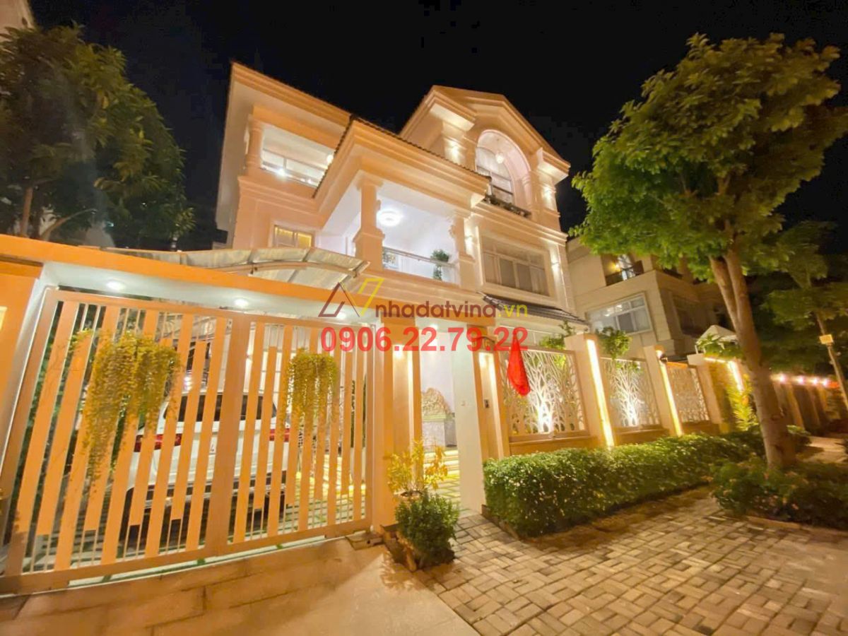 Cho Thuê Biệt Thự Nam Viên - Phú Mỹ Hưng Có Hồ Bơi Giá 140tr